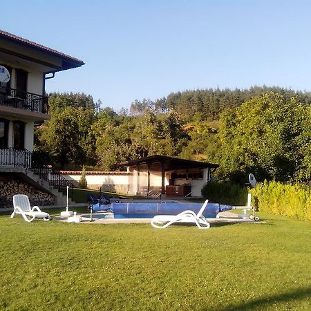 Sinabovite Houses Hotel Badevtsi Eksteriør billede