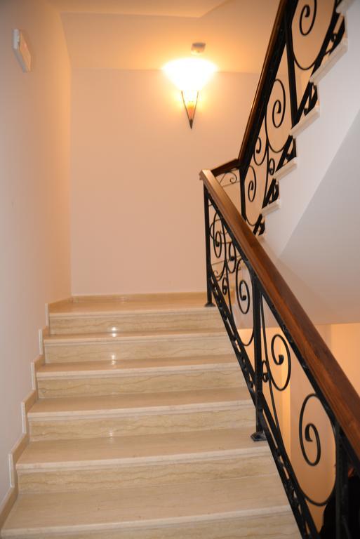 Sinabovite Houses Hotel Badevtsi Eksteriør billede