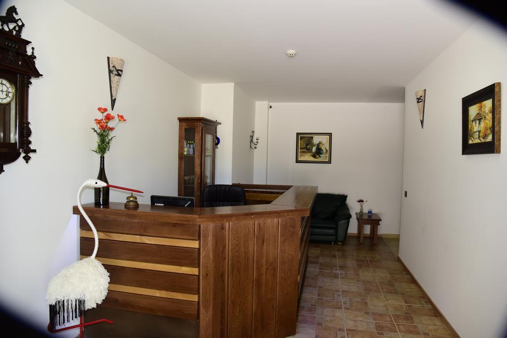 Sinabovite Houses Hotel Badevtsi Eksteriør billede