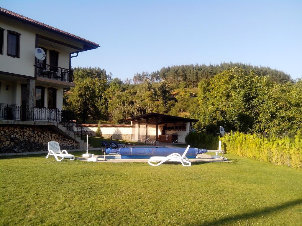 Sinabovite Houses Hotel Badevtsi Eksteriør billede