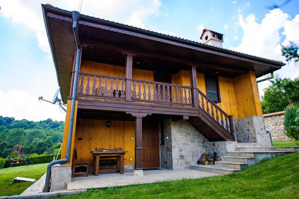Sinabovite Houses Hotel Badevtsi Eksteriør billede